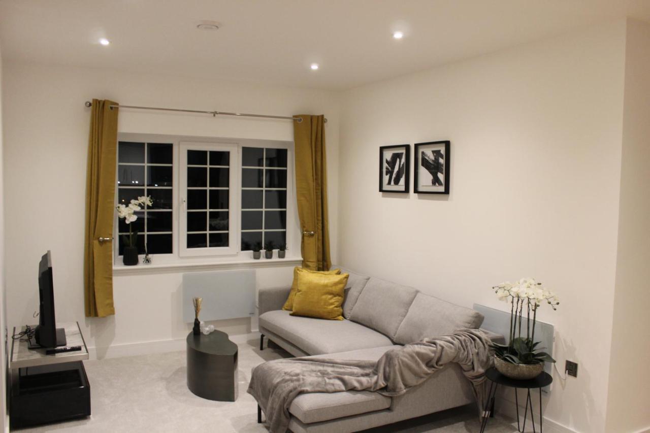 Luxury 2 Bed Apartment In The Heart Of Rochester โรเชสเตอร์ ภายนอก รูปภาพ
